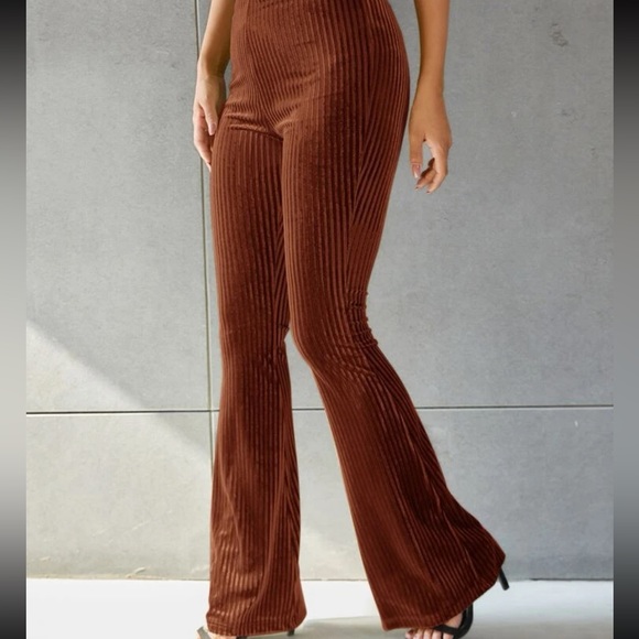 Solid flare leg velvet pants - Picture 3 of 3